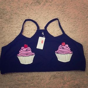 Torrid cupcake sports bra size 4. NWT